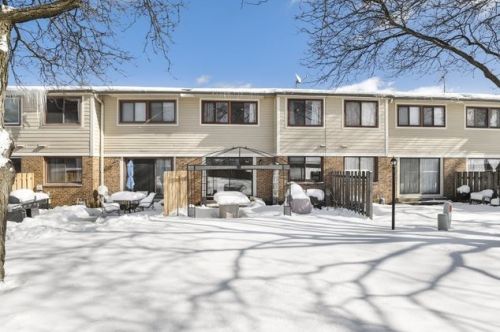 430 Swan Blvd, Bannockburn IL  60015-3672 exterior