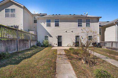 176 Odyssey Turn, Conyers GA  30012-3680 exterior