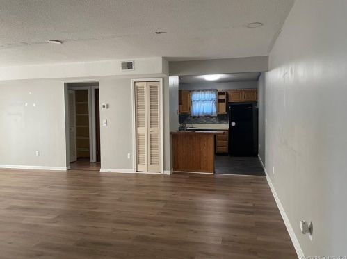 1411 Twin Circle Dr, Wapping, CT 06074-2692
