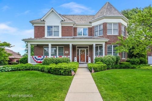 1483 Kittyhawk Ln, Glenview, IL 60026-7753