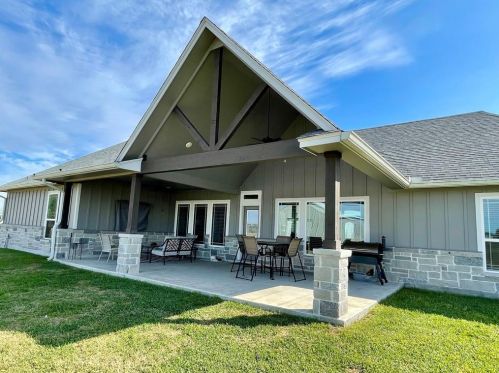 814 Angus Trl, Angleton, TX 77515
