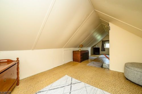 6 Dogwood Ln, Princeton NJ  08540-8439 exterior