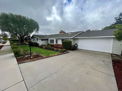 1264 Vista Capitan Dr, El Cajon, CA 92020-1344