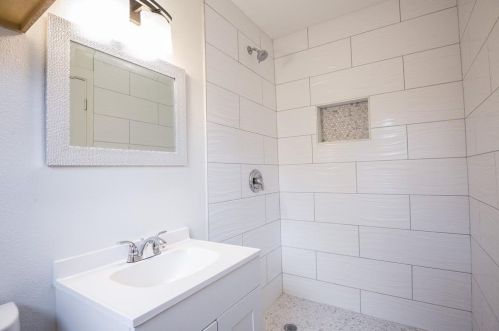 1018 Brookhollow Dr, Irving TX  75061-5514 exterior