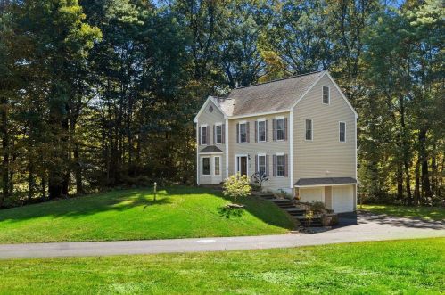 101 Island Pond Rd, Derry, NH 03038-4122