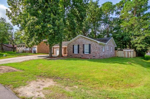 200 Finch St, Ladson, SC 29456-4909