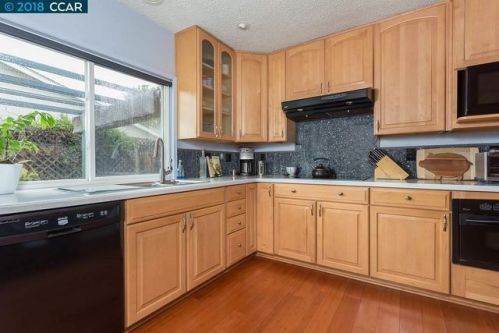 258 Turnstone Dr, Livermore, CA 94551-6124