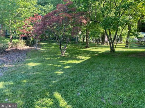 6315 Falling Brk Dr, Springfield VA  22015-4033 exterior