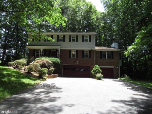 4605 Kamet Ct, Woodbridge, VA 22193-4842