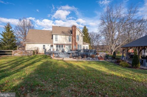 874 Pheasant Hill Rd, Summit Point WV  25446-3634 exterior