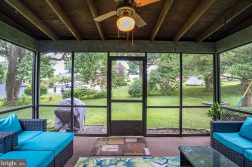 41 Springhouse Rd, Lancaster PA  17603-6619 exterior