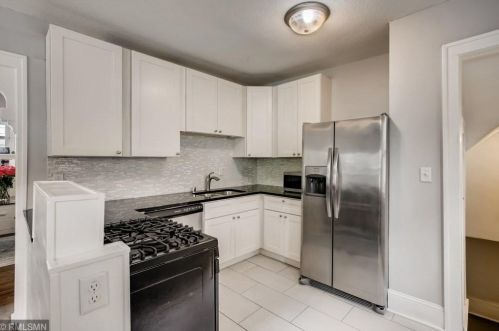 1072 Charles Ave, Saint Paul MN  55104-2617 exterior