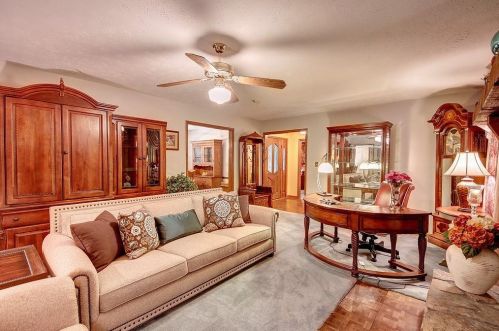 125 Oak Leaf Dr, Stockbridge GA  30281-4998 exterior