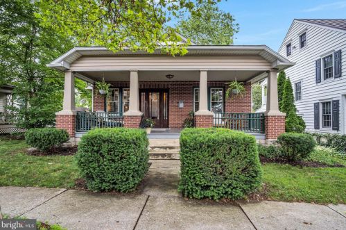 125 Parker St, Carlisle PA  17013-2821 exterior