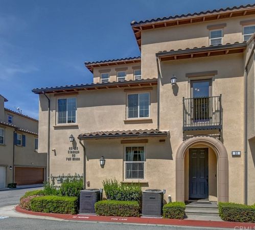 50 Cienega, Irvine, CA 92618-8802