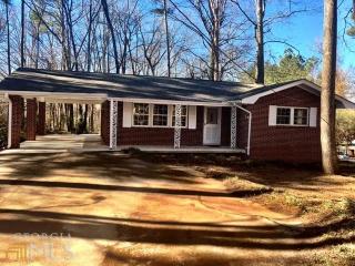 140 Hillcrest Dr, Stockbridge, GA 30281-1765
