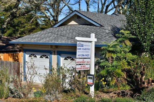 569 Cleveland Ave, Sebastopol, CA 95472-3301