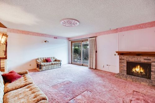 355 Garsden Ave, Covina, CA 91724-3135