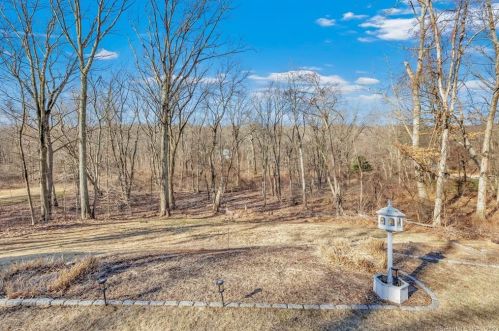 23 Treeland Rd, Huntington CT  06484-2730 exterior