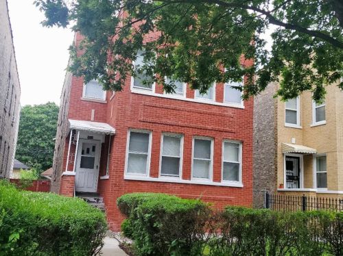 1642 Meade Ave, Chicago, IL 60639-3916
