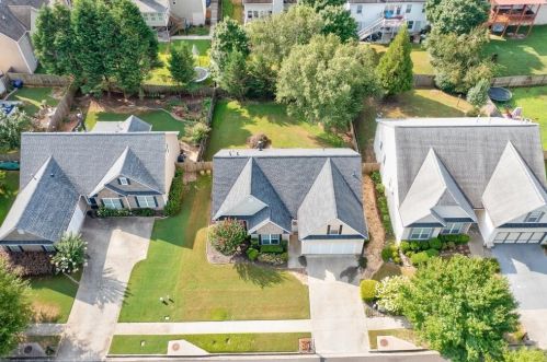 835 Austin Creek Dr, Buford, GA 30518-7209