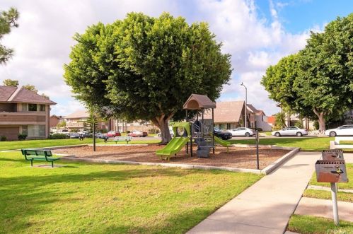 36 Kazan St, Irvine CA  92604-2456 exterior