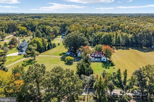 6482 Shady Side Rd, Shady Side MD 20764-9715 exterior