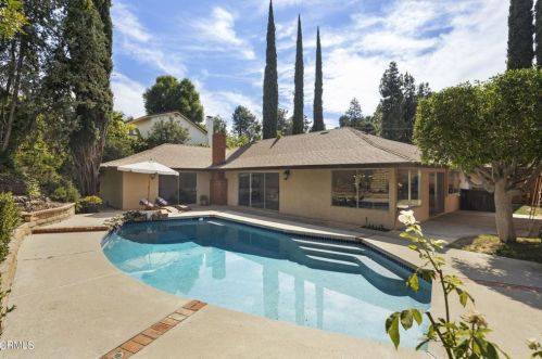 3766 Eddingham Ave, Calabasas, CA 91302-5833