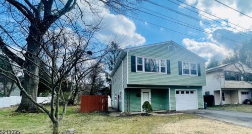 55 White St, Dover, NJ 07801-2169