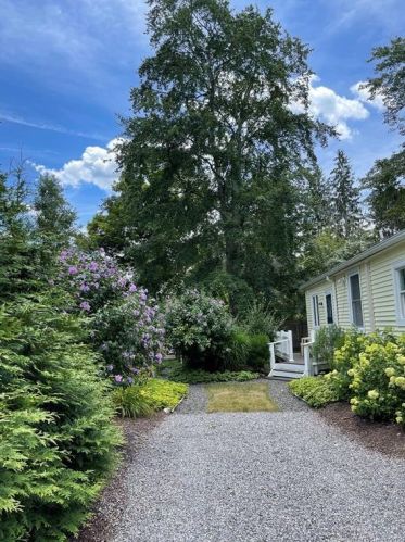 6 Brunetto Grv, Morris CT  06763-1127 exterior