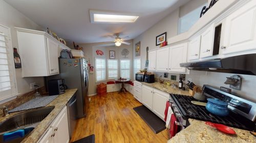 10681 Oak St, Los Alamitos, CA 90720-2120