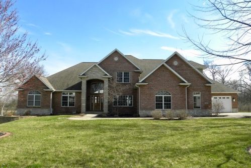1909 Leopard Dr, Nelson IL  61021-9115 exterior