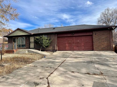 7264 Navajo St, Denver, CO 80221-2741