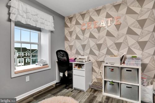 77 Overlook Dr, Hanover PA 17331-9136 exterior