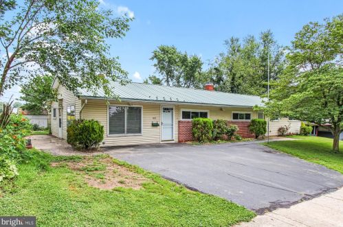 1407 White Rose Ln, York, PA 17404-1711