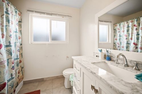 2124 Brownwood Ave, Anaheim CA  92801-5727 exterior