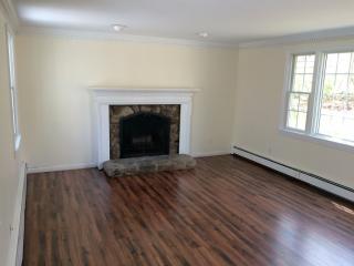 38 Blueberry Hill Pl, Wilton CT  06897-1406 exterior