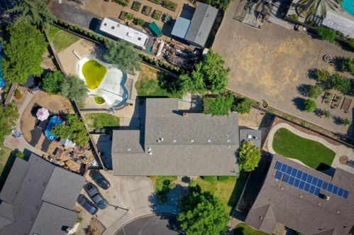 2500 De La Pena Dr, Modesto, CA 95356-0306