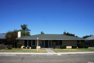 320 Circle Dr, Sharon, CA 93610-2116