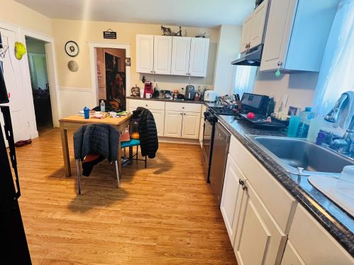 156 Brattleboro Rd, Hinsdale, NH 03451-2333