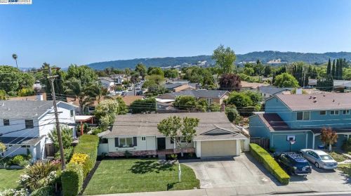 7692 Burnham Way, Pleasanton, CA 94568-1774