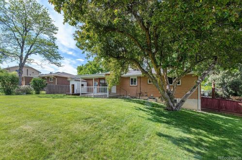 8307 Lehigh Dr, Denver CO  80237-1644 exterior