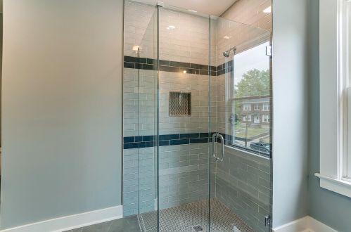 1822 Clarion Ave, Cincinnati OH  45207-1204 exterior