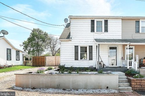 1168 Margaret St, York, PA 17408-4711