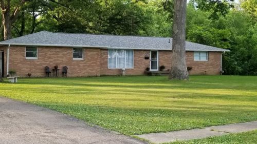 70 Archer Ave, Oliver, IL 62441-1066