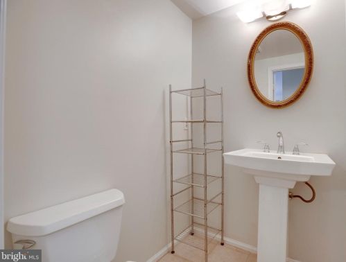 7 Grace Church Ct, Silver Spring MD  20910-2161 exterior