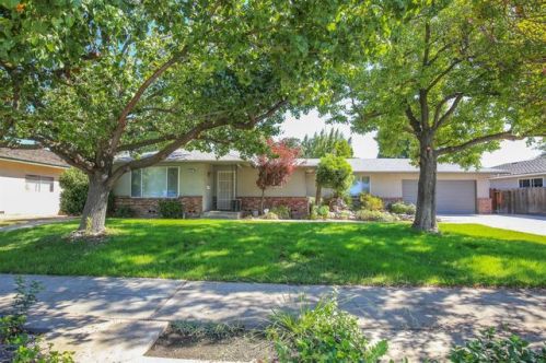 6560 Fresno St, Fresno, CA 93710-3703