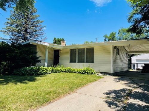 1221 Bedford Ln, Rockford, IL 61107-2254