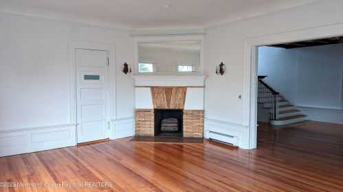 207 Corlies Ave, Tinton Falls NJ  07711-1047 exterior