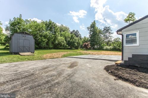 440 Wertz Run Rd, Carlisle PA 17013-8100 exterior